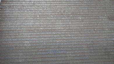 堆焊耐磨復(fù)合板.jpg 堆焊耐磨復(fù)合板.jpg